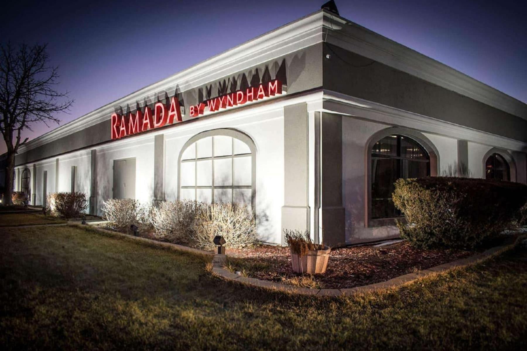 Hotel Ramada By Wyndham North Platte Zewnętrze zdjęcie